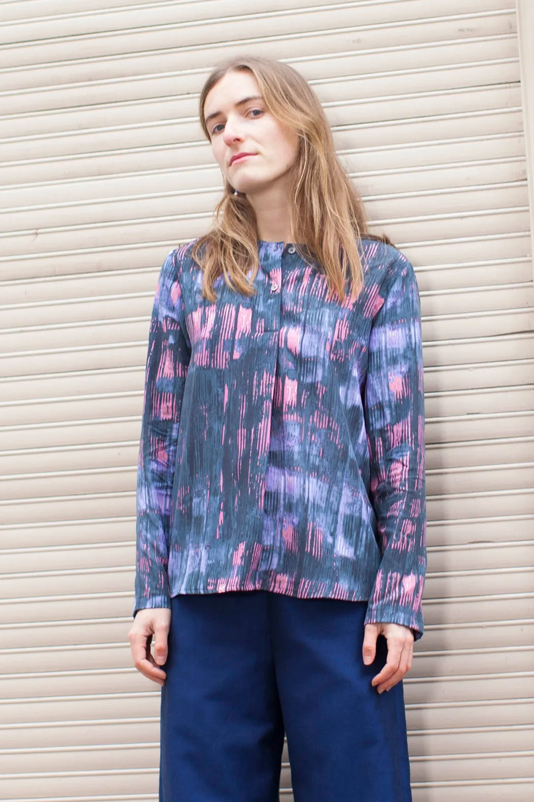 Loose Shirt with Abstract Print in Raspberry Color