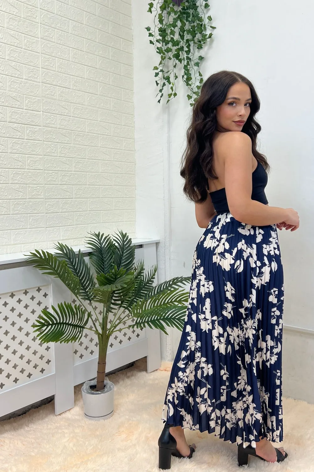 NAVY FLORAL PLEATED MAXI SKIRT